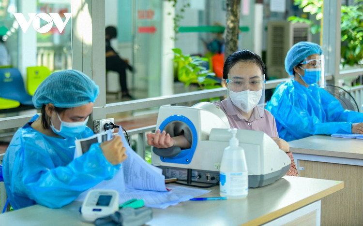 Hà Nội tiêm vaccine Covid-19 cho hơn 1.000 thai phụ ảnh 1