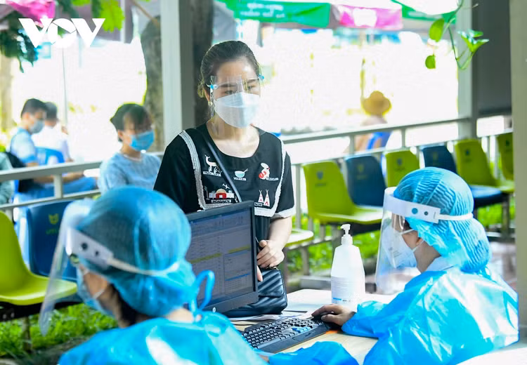 Hà Nội tiêm vaccine Covid-19 cho hơn 1.000 thai phụ ảnh 4