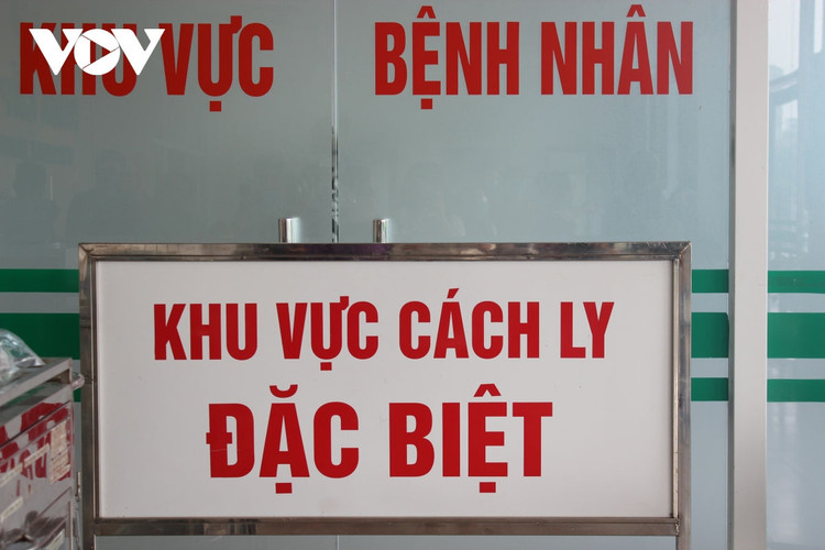 Lịch trình di chuyển dày đặc của công chứng viên mắc Covid-19 ở Hà Nội ảnh 1