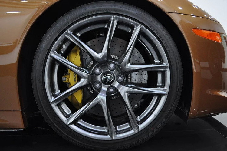 Sau 9 năm, Lexus LFA được rao bán với giá 15,6 tỷ đồng ảnh 8