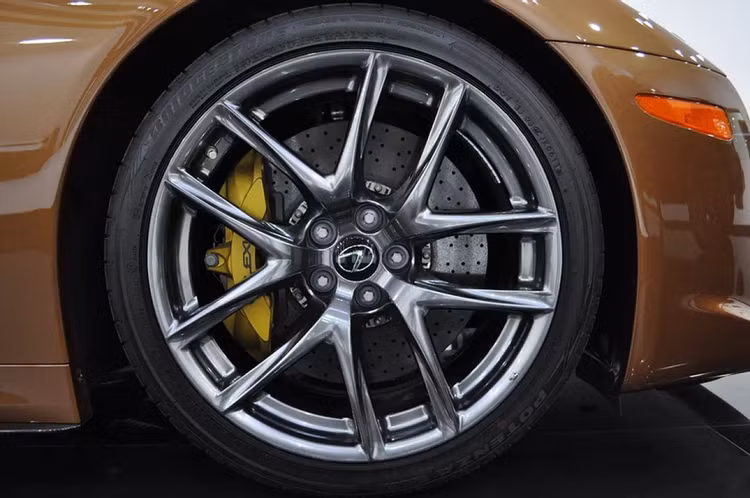 Sau 9 năm, Lexus LFA được rao bán với giá 15,6 tỷ đồng ảnh 8