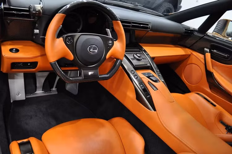 Sau 9 năm, Lexus LFA được rao bán với giá 15,6 tỷ đồng ảnh 9