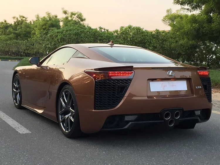 Sau 9 năm, Lexus LFA được rao bán với giá 15,6 tỷ đồng ảnh 3