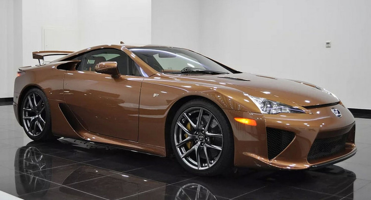 Lexus LFA 2012 đang được Hyper Voitures rao bán.