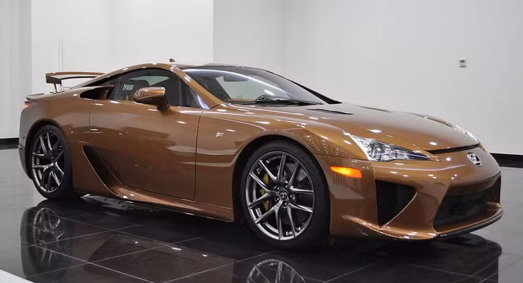 Lexus LFA 2012 đang được&nbsp;Hyper Voitures rao bán.