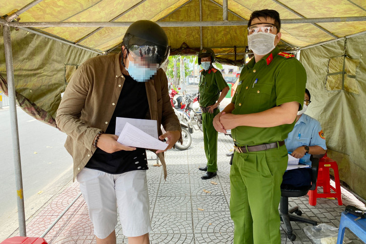 phat ra ngoai khong can thiet anh 1