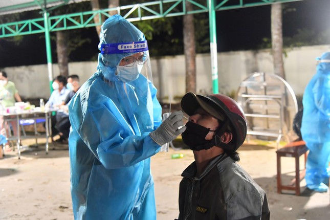 Kiên Giang xét nghiệm nhanh COVID-19 cho người dân. Các tỉnh miền Tây kiến nghị tạm ngưng cho người dân về quê tự phát ảnh 7