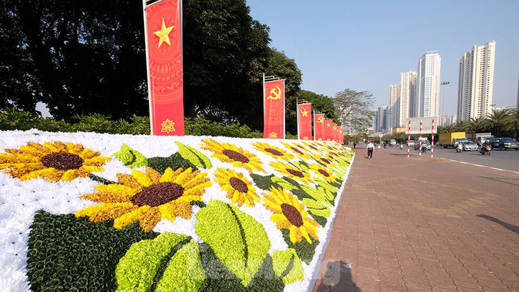 Trung tâm Hội nghị Quốc gia trang hoàng chuẩn bị Đại hội lần thứ XIII của Đảng - ảnh 1