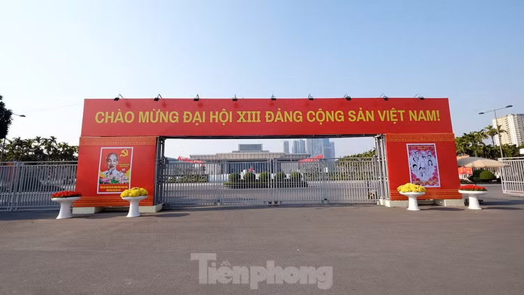 Trung tâm Hội nghị Quốc gia trang hoàng chuẩn bị Đại hội lần thứ XIII của Đảng - ảnh 2