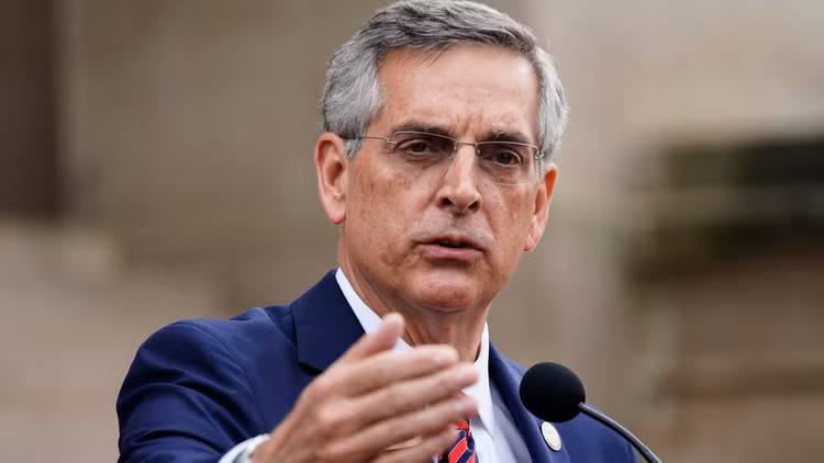 Trump doi quan chuc Georgia 'lat keo' bau cu anh 1