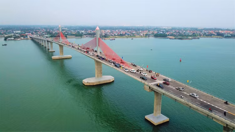 cau Cua Hoi bac qua song Lam anh 10