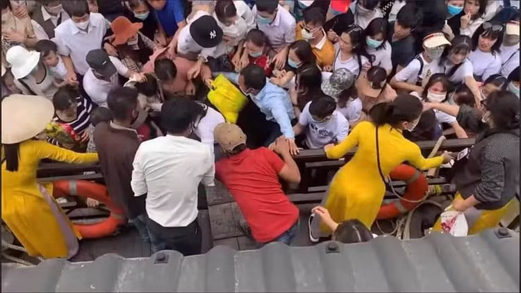 chua Tam Chuc un tac anh 2