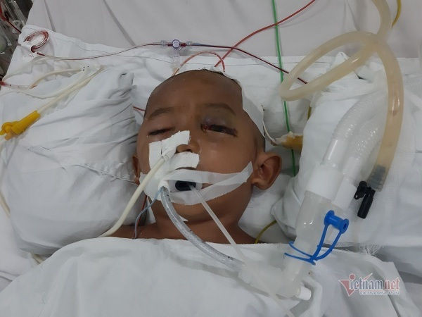 Nước mắt ngậm ngùi ngày cuối năm