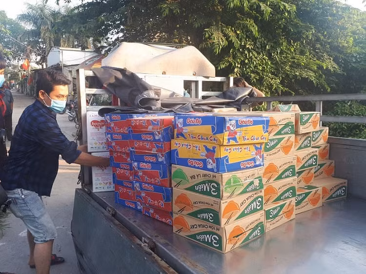 Nhật ký 30 Tết: Hà Nội bắn pháo hoa tầm cao đêm giao thừa