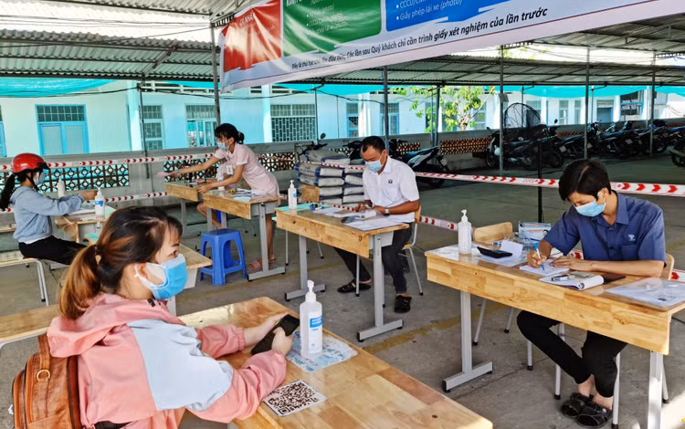 Nhieu gia xet nghiem Covid-19 anh 2