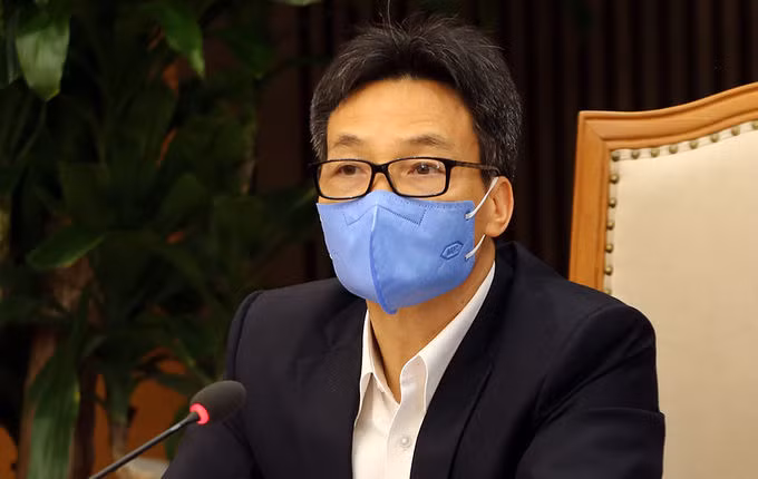Phó thủ tướng Vũ Đức Đam chủ trì họp Ban chỉ đạo Quốc gia phòng, chống Covid-19, chiều 12/3. Ảnh: Đình Nam