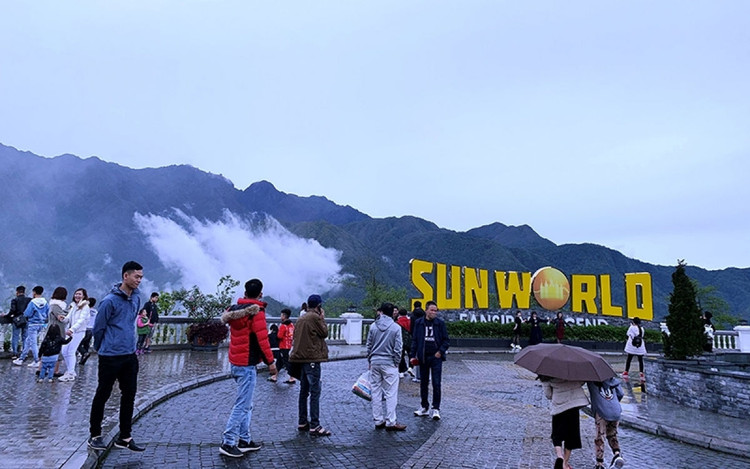 Nhiều địa phương phải dừng các sự kiện văn hóa vào giờ chót ảnh 1