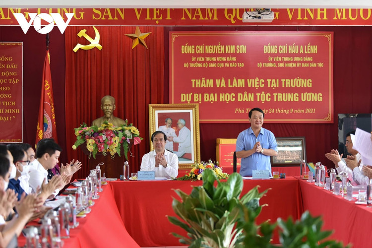 Cần đổi mới phương pháp dạy học phù hợp với đặc điểm học sinh dân tộc ảnh 2