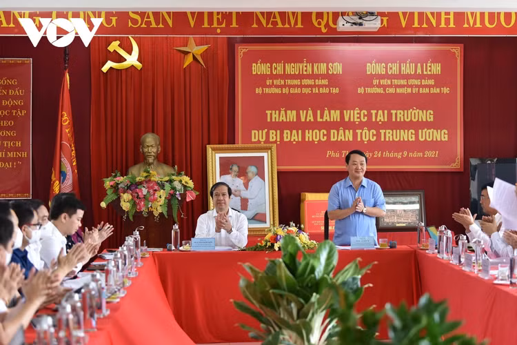 Cần đổi mới phương pháp dạy học phù hợp với đặc điểm học sinh dân tộc ảnh 2