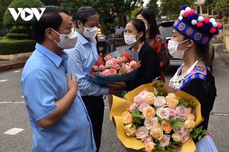 Cần đổi mới phương pháp dạy học phù hợp với đặc điểm học sinh dân tộc ảnh 3
