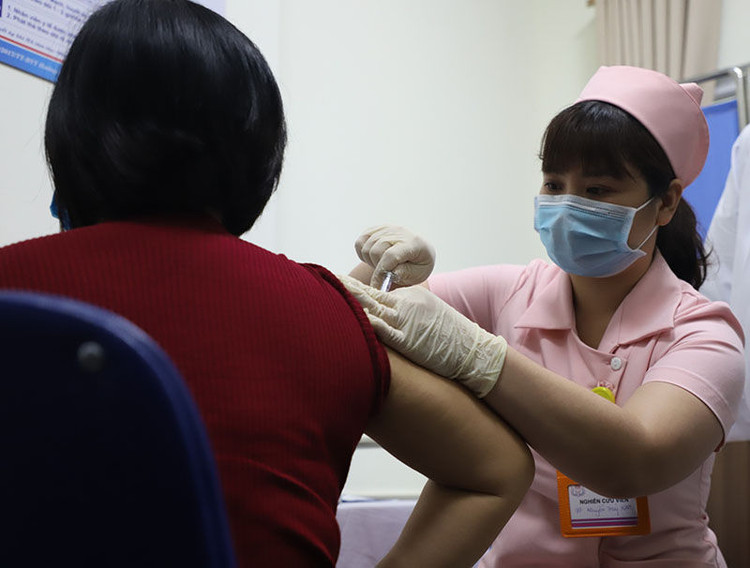 Hình ảnh 6 tình nguyện viên tiêm thử nghiệm vaccine Covivac phòng Covid-19 của Việt Nam ảnh 9