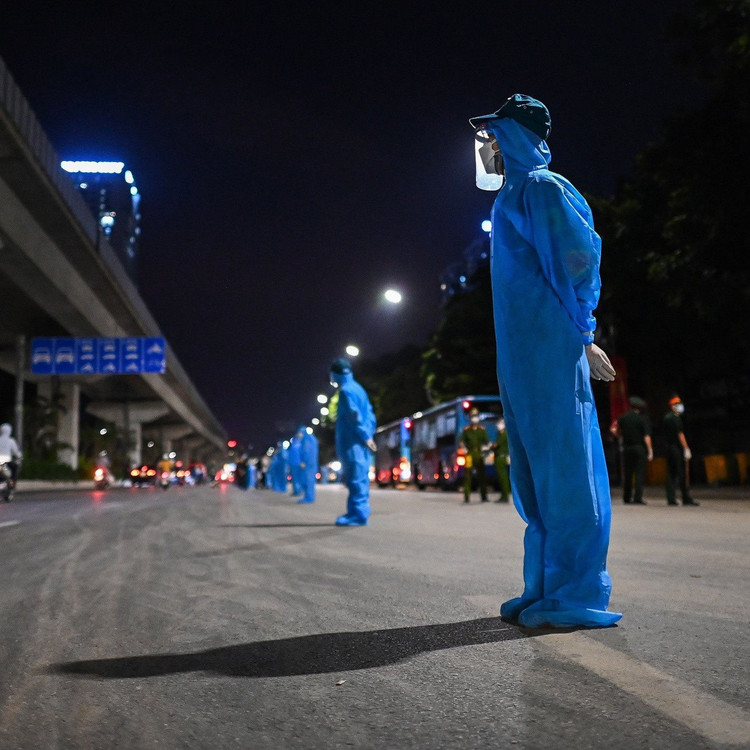 Dich Covid-19 Ha Noi, gian cach xa hoi Ha Noi anh 1