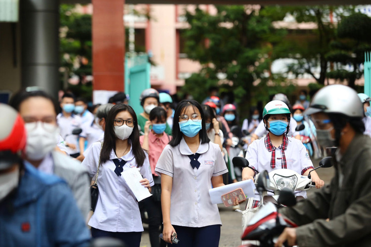 Ky thi THPT dot 1 anh 10