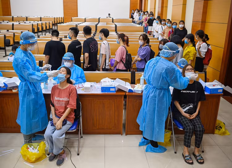 Sinh vien Dai hoc Y Ha Noi chi vien Binh Duong anh 3