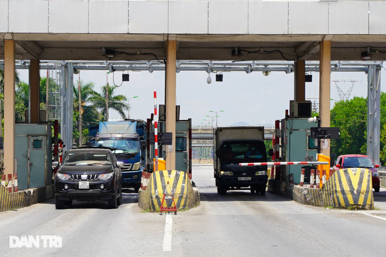 Hà Nội: Trạm thu phí tại vùng 2 hoạt động trở lại sau 45 ngày tạm dừng - 9