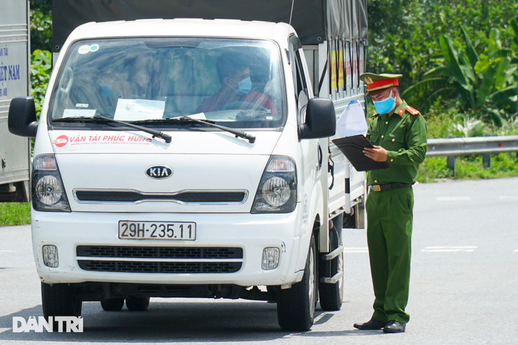 Hà Nội: Trạm thu phí tại vùng 2 hoạt động trở lại sau 45 ngày tạm dừng - 6