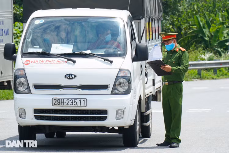 Hà Nội: Trạm thu phí tại vùng 2 hoạt động trở lại sau 45 ngày tạm dừng - 6