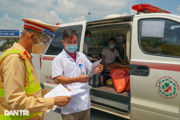 Hà Nội: Trạm thu phí tại vùng 2 hoạt động trở lại sau 45 ngày tạm dừng - 7