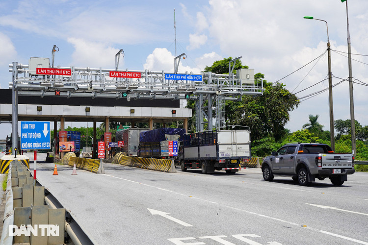 Hà Nội: Trạm thu phí tại vùng 2 hoạt động trở lại sau 45 ngày tạm dừng - 8