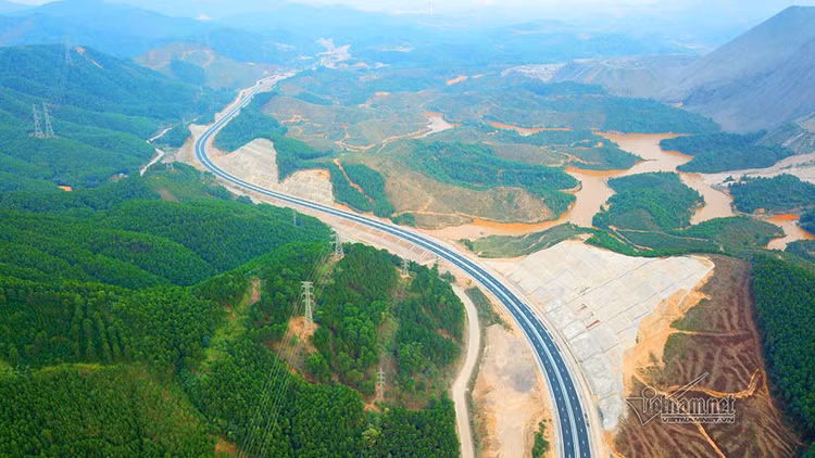 Công bố mạng lưới đường bộ quốc gia có 9.000 km đường cao tốc