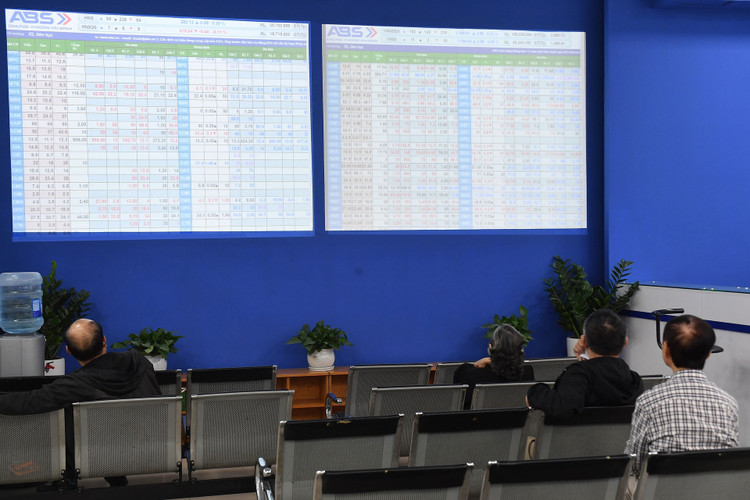 De xuat lap tong cong ty luu ky chung khoan von 2.000 ty dong anh 1