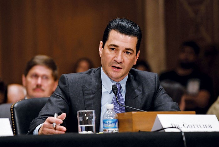 Tiết lộ của cựu quan chức Mỹ về sự cố rò rỉ virus từ phòng thí nghiệm - 1