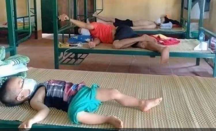 Những hình ảnh trẻ thơ trước đại dịch Covid-19 gây xúc động lòng người - 1