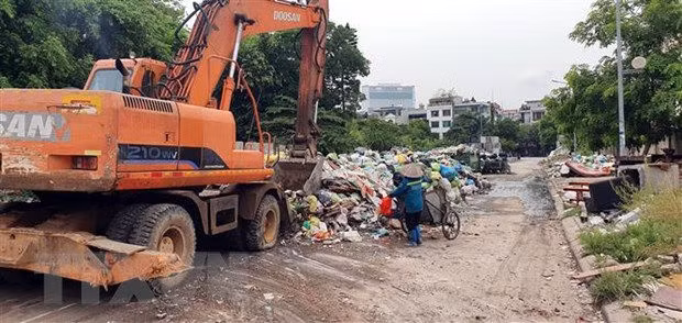 Quang Ninh: Thao go 'khung hoang' ve xu ly rac o Ha Long hinh anh 1