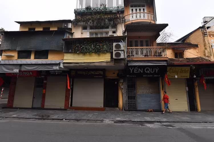 gioi tre dao choi mung 1 Tet anh 2