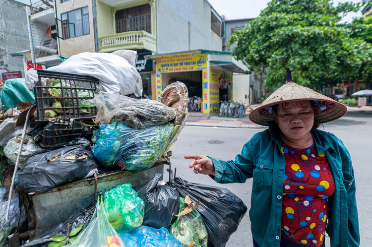 Rac thai bua vay nhieu tuyen pho o Ha Long anh 7