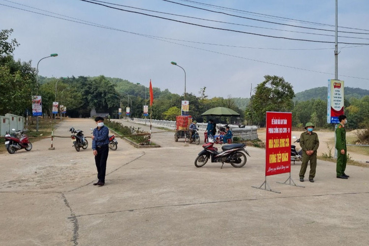 Nhiều huyện ở Bắc Giang tạm dừng cho người từ Hải Dương vào địa bàn - 1