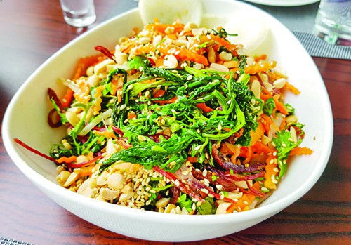 Xuân lên Tây Bắc ăn cả một mùa hoa - ảnh 1