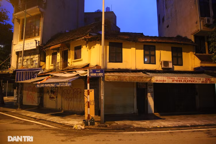 Khoảnh khắc chợ trung thu vắng lặng chưa từng có - 8