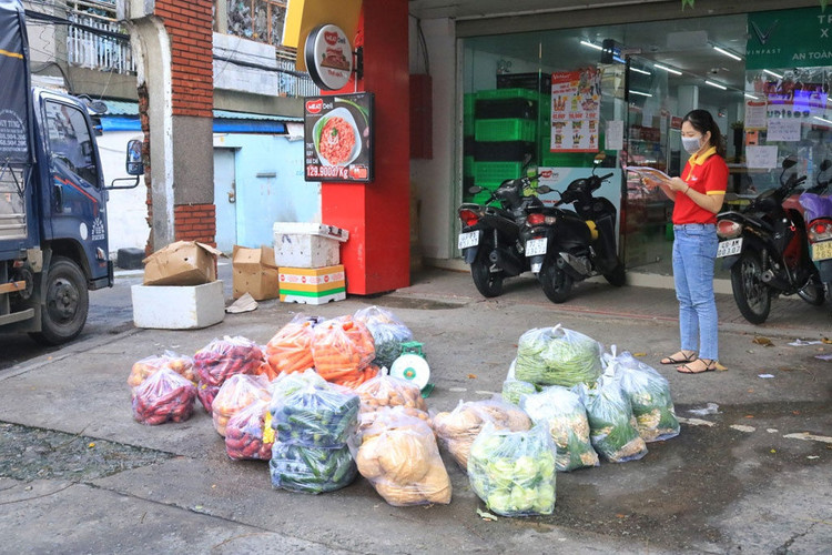 TP.HCM tăng cường phòng chống dịch Covid-19: Siêu thị đóng cửa, nhà thuốc vẫn hoạt động - ảnh 4