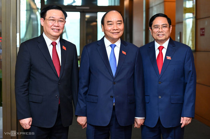 Từ trái qua: Chủ tịch Quốc hội Vương Đình Huệ; Chủ tịch nước Nguyễn Xuân Phúc; Thủ tướng Phạm Minh Chính. Ảnh: Giang Huy