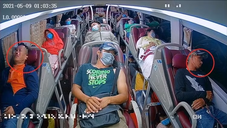 Camera trên xe khách sẽ giúp phát hiện ngay những hành khách không đeo khẩu trang, giúp phòng chống lây nhiễm dịch Covid-19 trên xe khách.