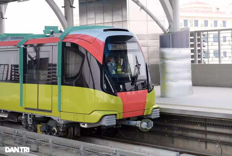 Ngỡ ngàng hình ảnh tàu đường sắt Nhổn - ga Hà Nội lăn bánh - 14