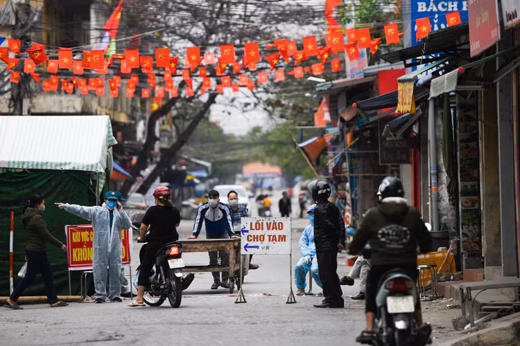 dich Covid-19 bung phat tai Hai Duong anh 1