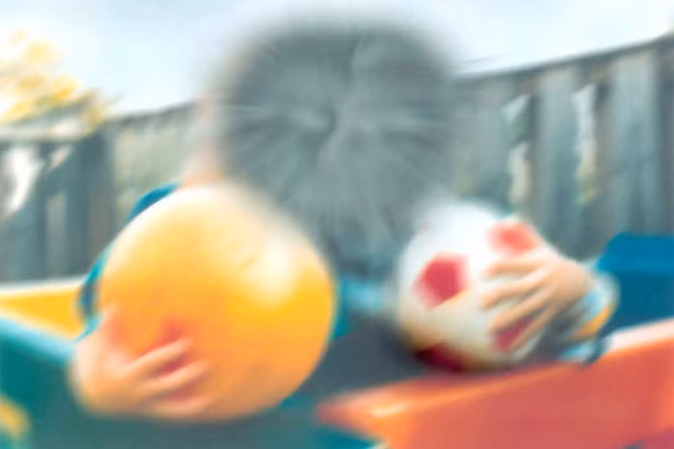 Sự thật đằng sau những bài viết khẳng định “ánh sáng xanh gây mù lòa” ảnh 6