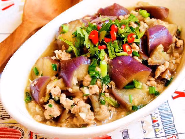 Những bài thuốc chữa bệnh hiệu quả từ cà tím ảnh 2